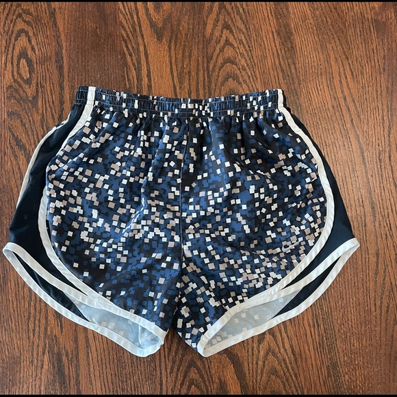 Nike dri-fit women’s running shorts Black White Blue confetti print Small - Picture 1 of 3